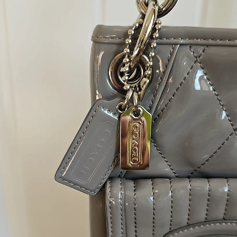 Coach 2011 Liquid Gloss Crossbody Bag Gray EUC - Picture 5 of 12